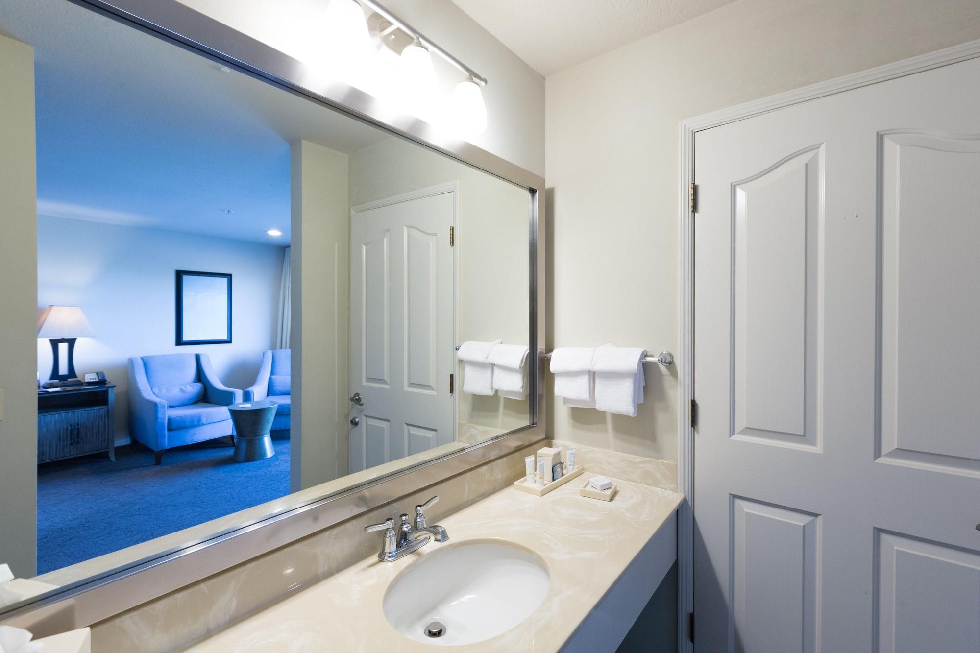 Cambria Landing Inn And Suites エクステリア 写真