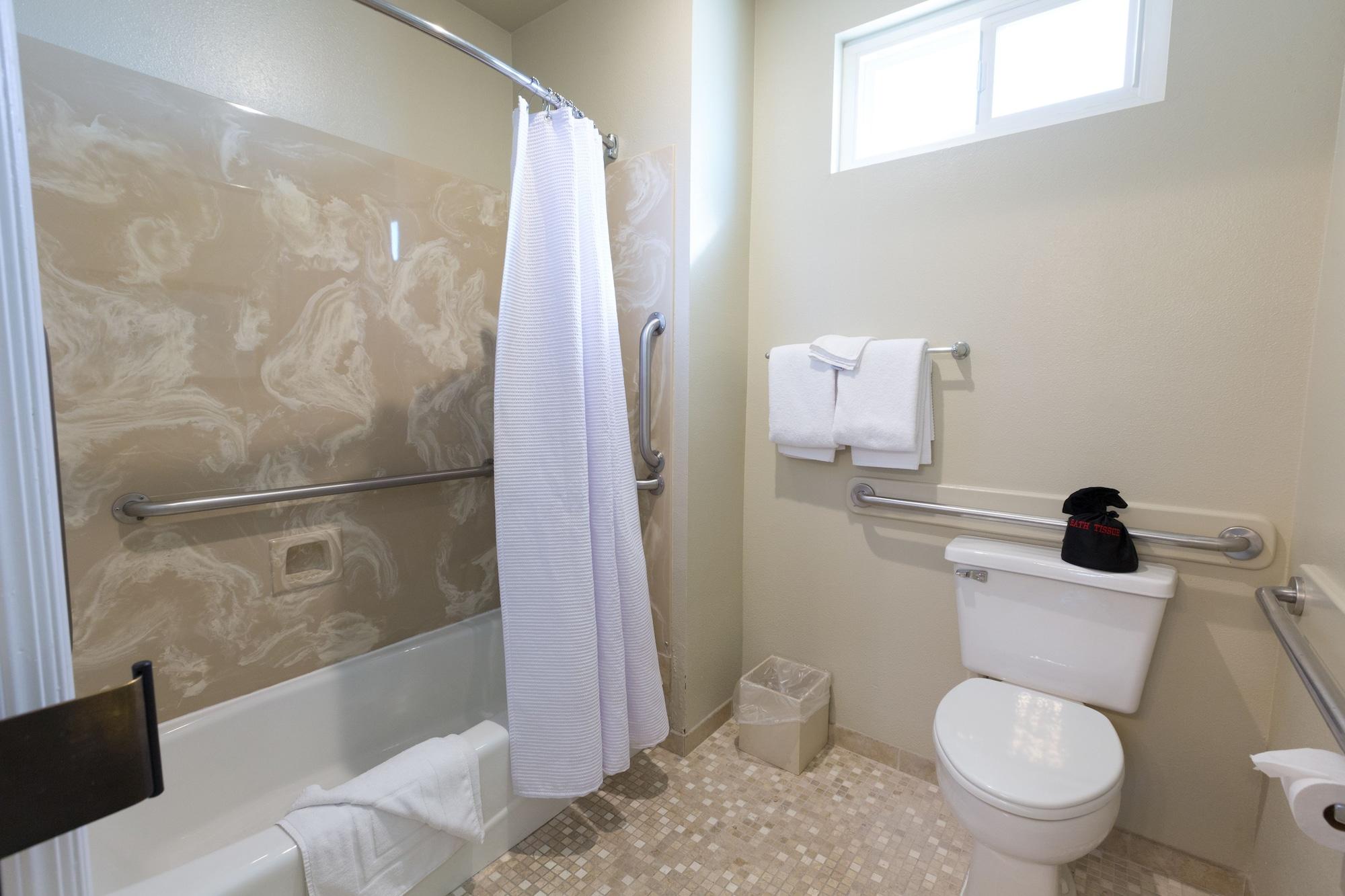 Cambria Landing Inn And Suites エクステリア 写真