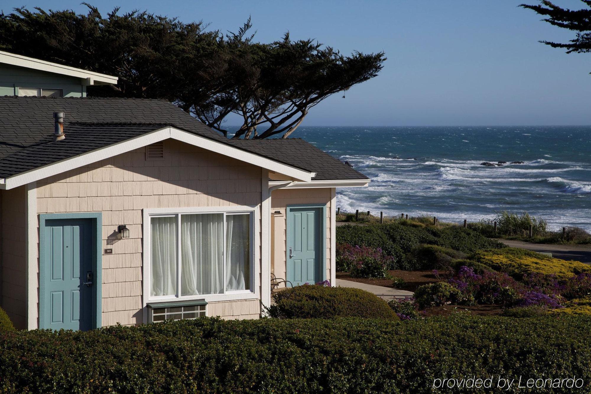 Cambria Landing Inn And Suites エクステリア 写真
